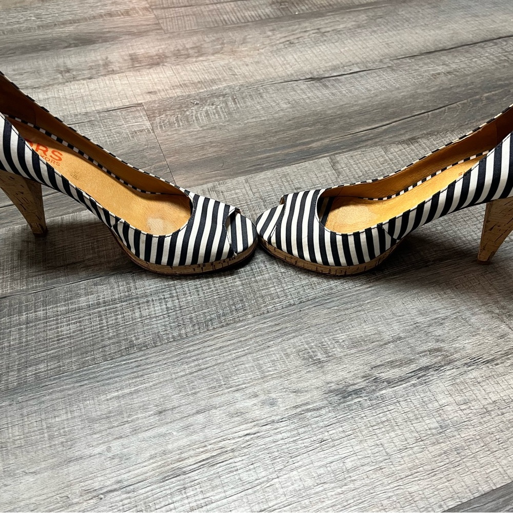 Michael Kors Dubois Women's Shoes Size 9.5 Leather Black and white Stripe Cork - Picture 4 of 4